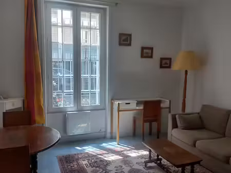 métro falguière location meublée t2 en rdc