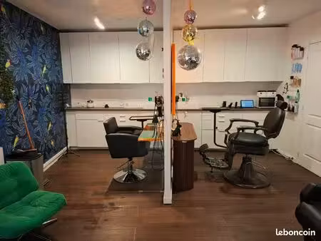 à vendre – fonds de commerce salon de coiffure / barber – montargis – 30 000