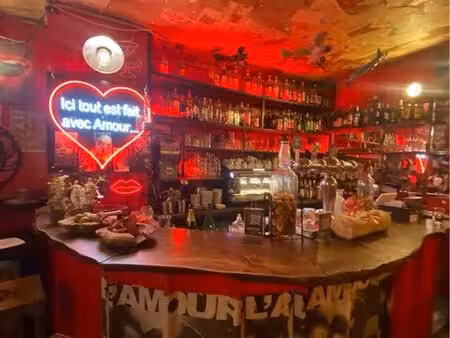 bar restaurant