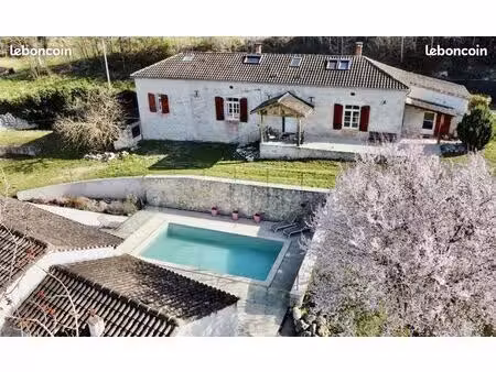 maison avec dépendances rénovées + piscine