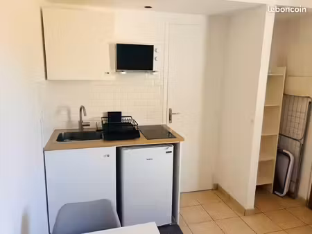 studio indépendant