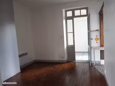 appartement de 50 m2  châteauneuf sur sarthe
