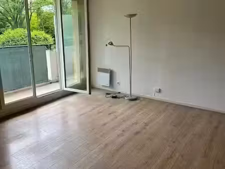 location appartement 2 pièces 40 m² à courbevoie (92400)  1 250 €