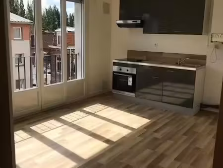 location appartement 2 pièces 35 m² à lille (59000)  580 €