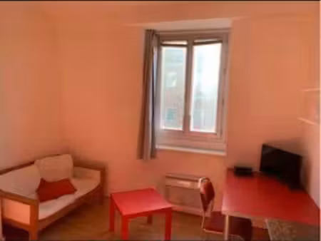 location meublée appartement 1 pièce 13 m² à lille (59000)  440 €