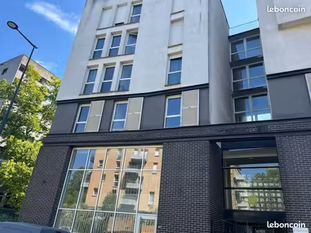 f2 + parking lille gares