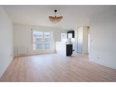 location appartement 2 pièces 50 m² à lyon 3ème (69003)  990 €