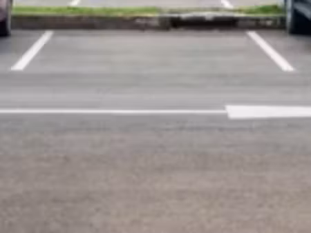 loue parking extérieur securisé dans une résidence