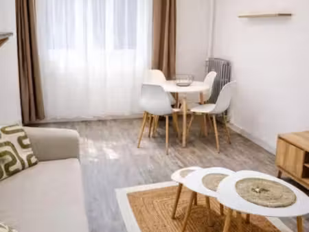 location meublée appartement 3 pièces 55 m² à troyes (10000)  700 €