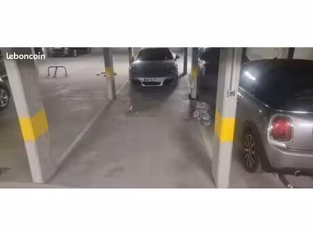 place de parking souterrain