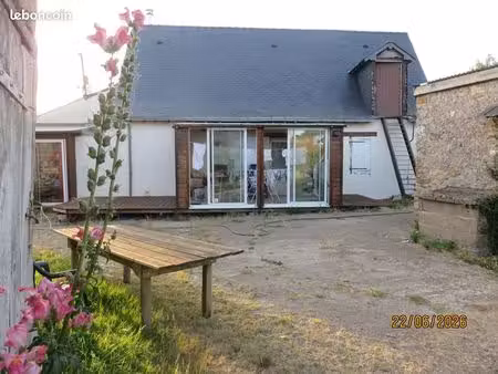 a vendre corps de ferme en campagne sur grez-neuville
