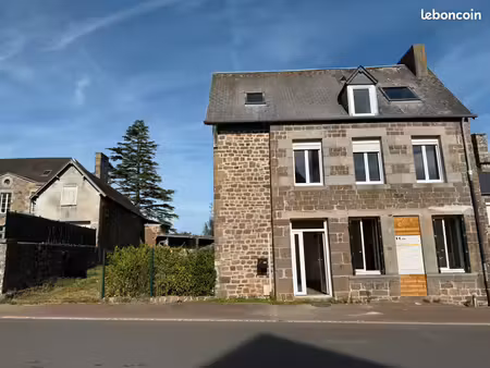 maison 4 pièces 85 m² avec dépendances et cour fermée