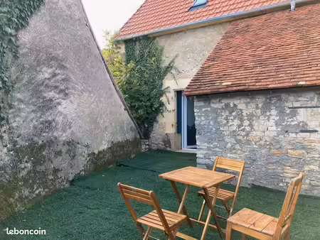 maison de village avec garage et cour