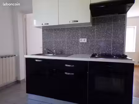f3 au calme  2nd corps de bât. – 47 m²