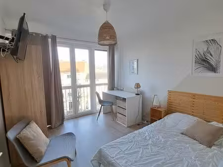appartement 1 pièce 11 m²