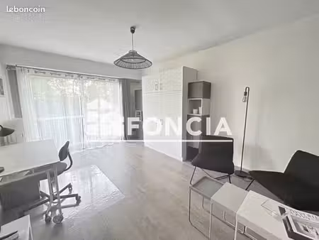 studio 1 pièce 31 m²