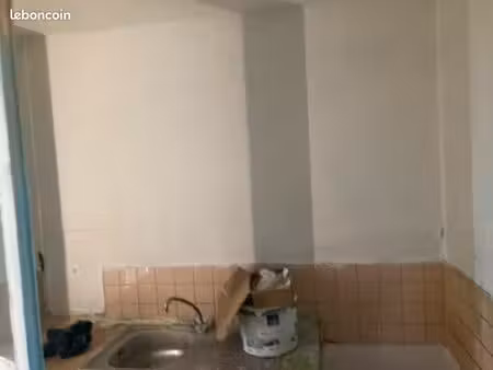 loue à la zup de nimes p1 de 30 m2