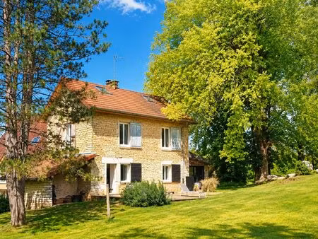 location meublée  pleine nature à besançon