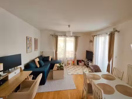 loue t3 meublé 63m2 avec parking  asnières - les grésillons