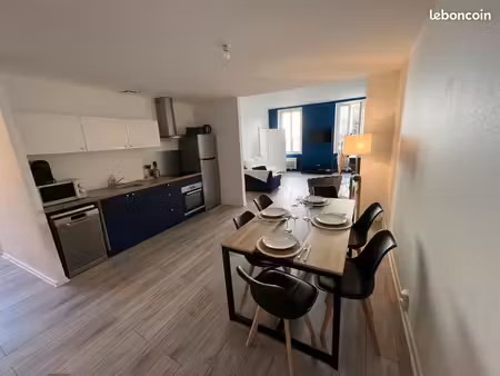 à louer – appartement t4 rénové de 90 m² – centre historique d'auxonne