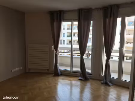 loue ravissant studio à levallois