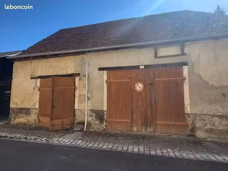 parking/box 2 pièces 45 m²
