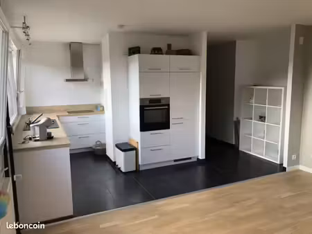 appartement f3 62 m2 entierement renove