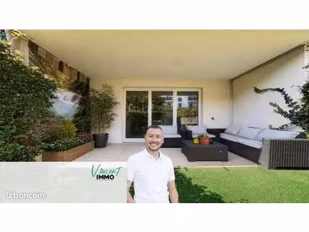studio 1 pièce 31 m²
