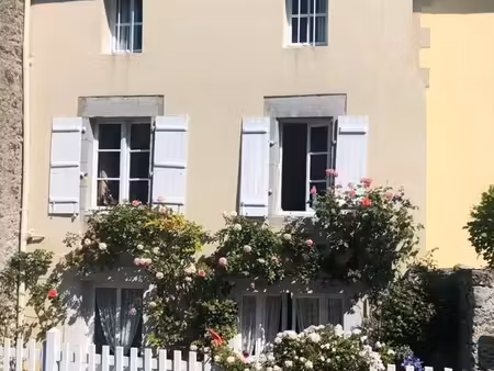 maison 6 pièces 104 m²