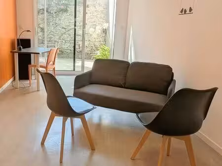 salle de soins climatisée avec cour végétalisée privative en location à la journée dans ca