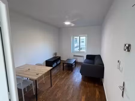 appartement t2 - proche centre ville- place de parking