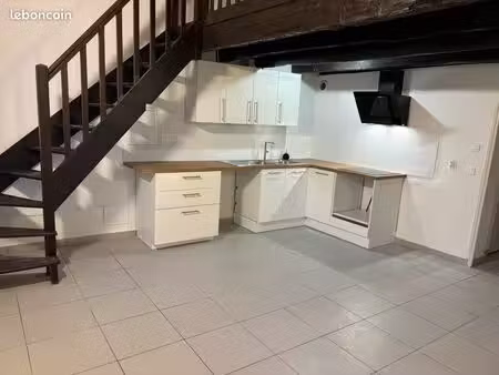 à louer – t4 duplex 80 m² – beaucaire