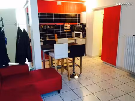 f1 bis meublé 38 m² – tram genève en face – gaillard