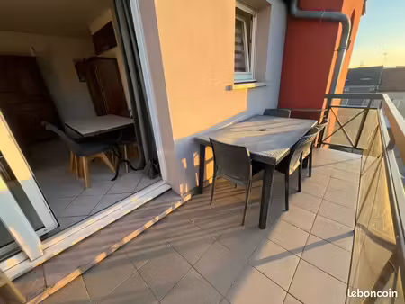 ? f2 meublé très lumineux 40 m² entièrement rénové – balcon – parking – illange