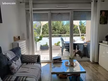 t2 récent 42 m² + terrasse 8 m² + 2 parkings – la garde