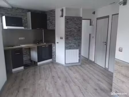 t2 bis a l annee non meuble