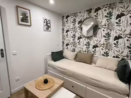 beau studio meublé 19m2