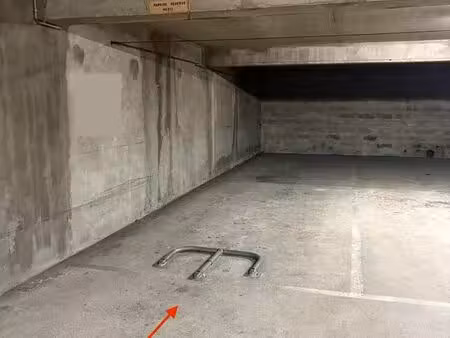 deux places de parking jumelées - les cordeliers - centre-ville de poitiers