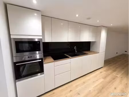 maison 2 chambres avec jardin  terrasse et cuisine équipée