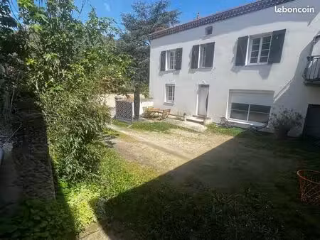 maison familiale 150 m² – 5 chambres – jardin – saint-désirat