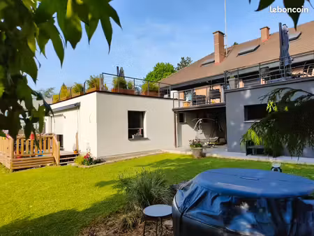 magnifique propriété contemporaine et familiale avec appartements indépendants à ennetière