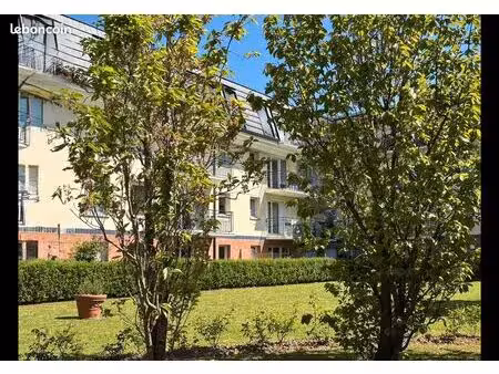 particulier vend appartement t3 sur parc dernier étage ascenseur et garage lambersart 59