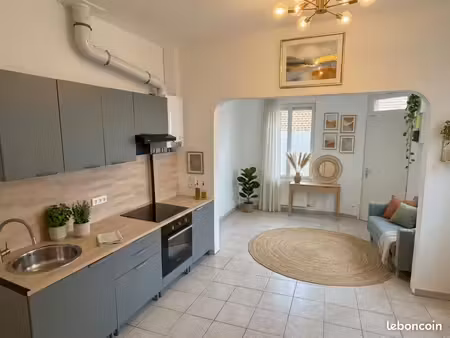maison 3 chambres 70m² rénovée – métro à 100m – aucun travaux