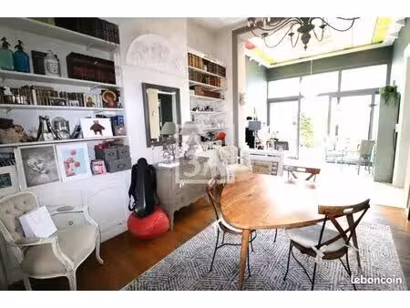 maison 9 pièces 192 m²