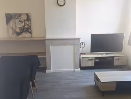 f2 meublé 40m2 + mezzanine place de la victoire