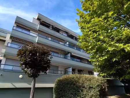 appartement t3 avec terrasse  limite chamalières clermont