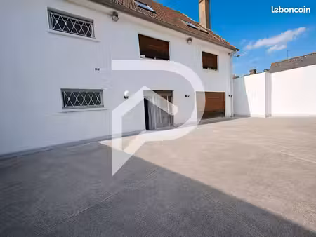 appartement 3 pièces 120 m²