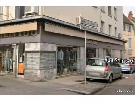emplacement n°1 - murs commerciaux en angle - 240 m² - hypercentre - investisseurs