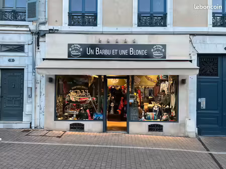 local commercial 43m2 . a louer. sans pas de porte