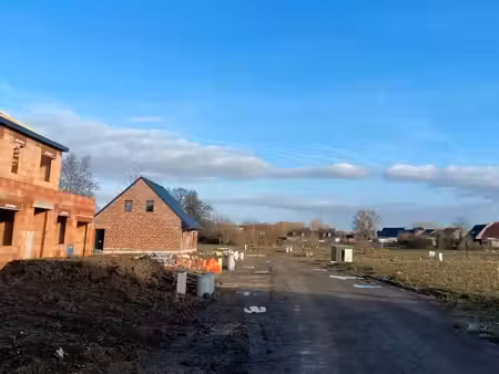 terrain 380 m² annay